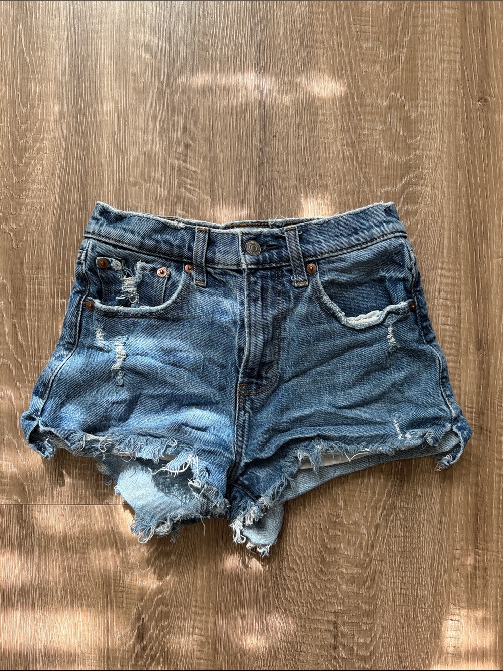 ABERCROMBIE The Mom Short Curve Love